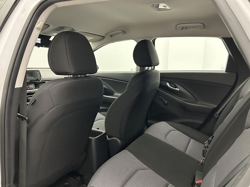 Hyundai i30 1.0 TGDI  Start Plus - fotka 14 z 22