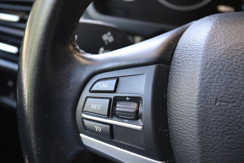BMW X5 XDRIVE 30D F15 190kW - fotka 24 z 50