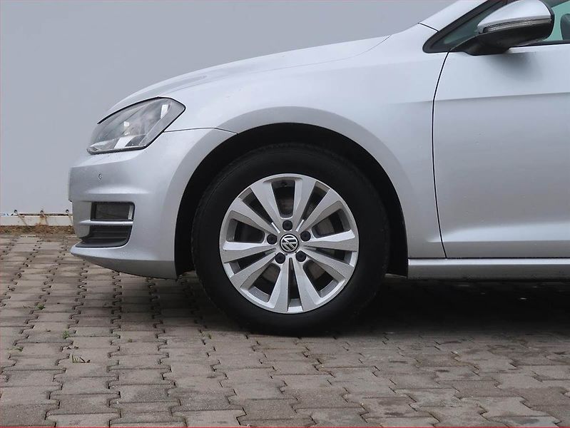 Volkswagen Golf (2016) 1.6 TDI, Automat, Tempomat - fotka 15 z 18