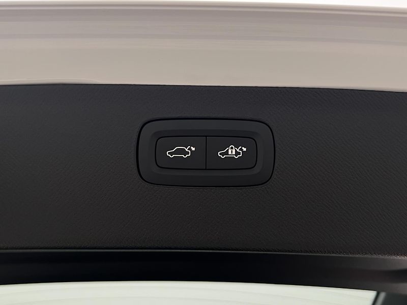 Volvo XC90 (2026) B5 AWD BRIGHT PLUS - fotka 18 z 42