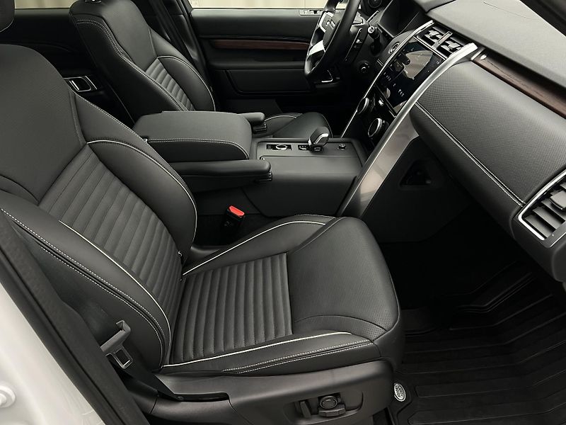 Land Rover Discovery D250 DYNAMIC HSE AWD AUT CZ - fotka 18 z 58