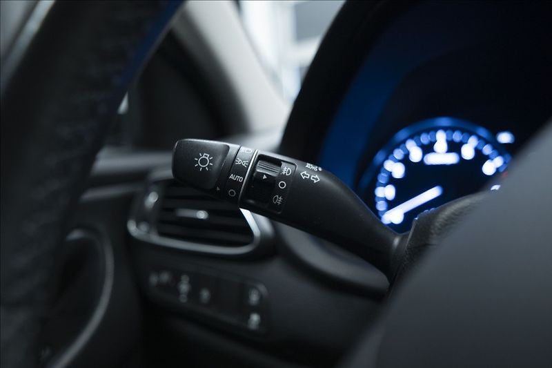 Hyundai i30 1,5 CVVT KAMERA 1. MAJITEL ČR - fotka 21 z 31