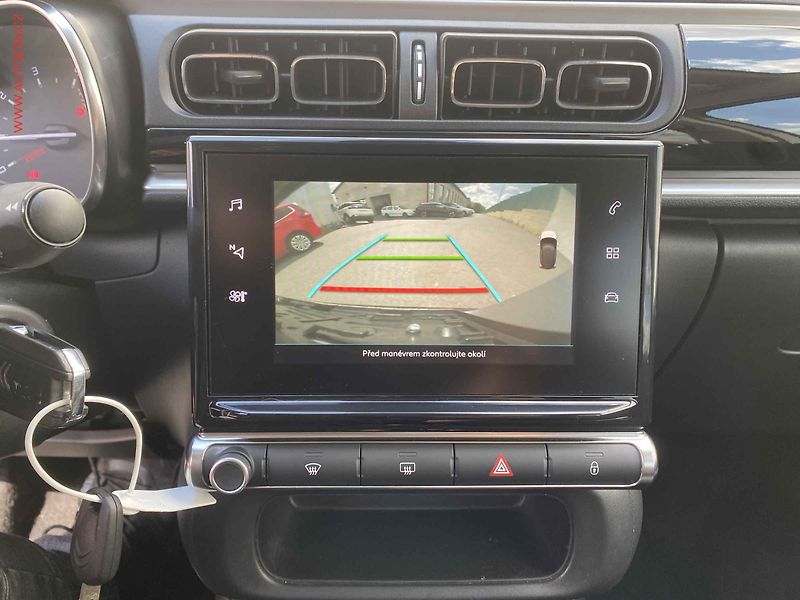 Citroën C3 (2019) 1.2 PT, Shine, AT, navi - fotka 15 z 15