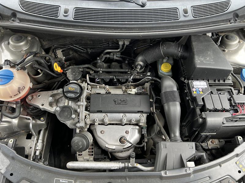 Škoda Fabia 1.2i 12v KLIMA KOUPENO V ČR - fotka 29 z 35