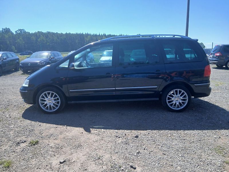 Volkswagen Sharan 2.0 TDI, 7 míst, tažné - fotka 16 z 35