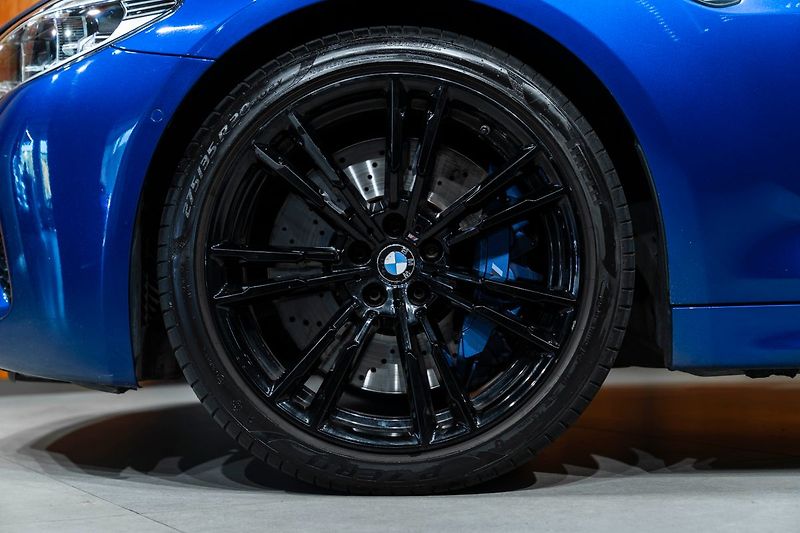 BMW M5 - fotka 2 z 27