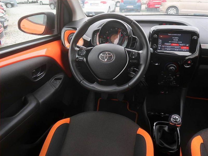 Toyota Aygo (2019) x-play 1.0 VVT-i, Serv.kniha - fotka 7 z 14