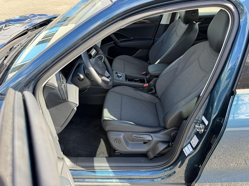 Volkswagen Tiguan 1,5 eTSi 110kW automat  LIFE - fotka 12 z 21