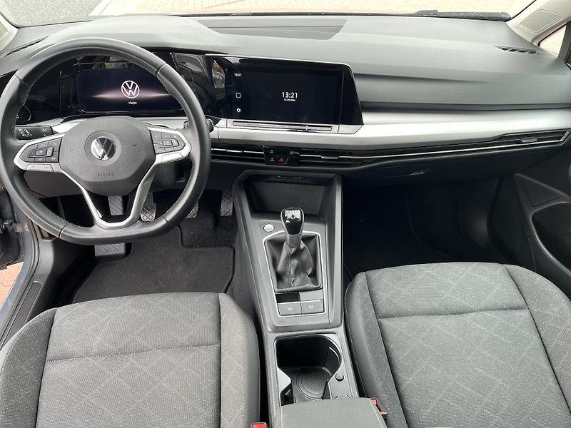 Volkswagen Golf 1.5 TSi  110 kW ČR - fotka 13 z 34