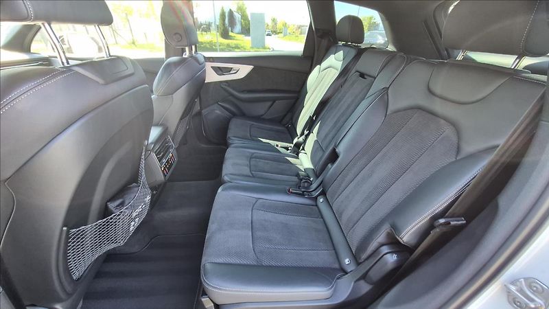 Audi Q7 3,0 50 TDI S-LINE ČR - fotka 18 z 33