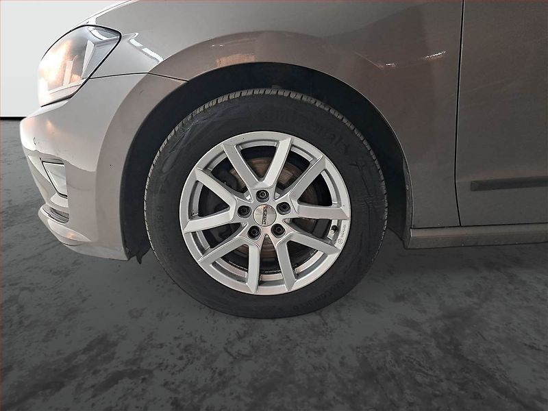 Volkswagen Golf Sportsvan (2015) 2.0 TDI, ČR,1.maj, Serv.kniha - fotka 14 z 19