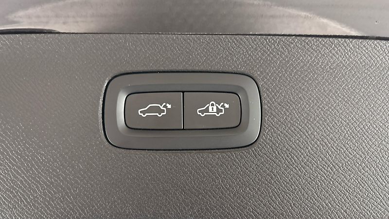 Volvo XC90 2.0 B5 AUT AWD Plus Bright - fotka 20 z 30