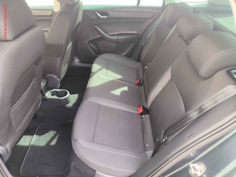Škoda Rapid (2015) 1.2 TSi, ScoutLine - fotka 10 z 20