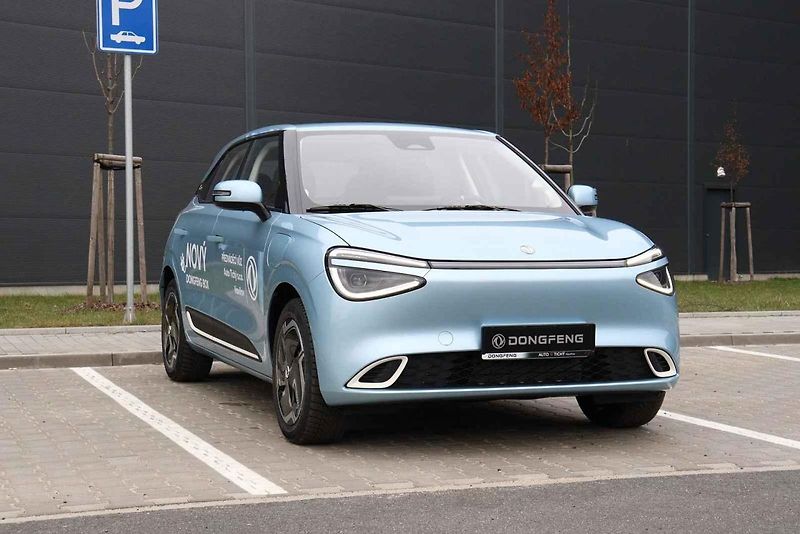 Dongfeng Box v základní výbavě E1.
