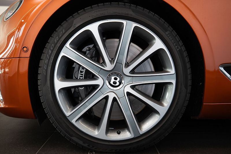Bentley Continental GT - fotka 23 z 26