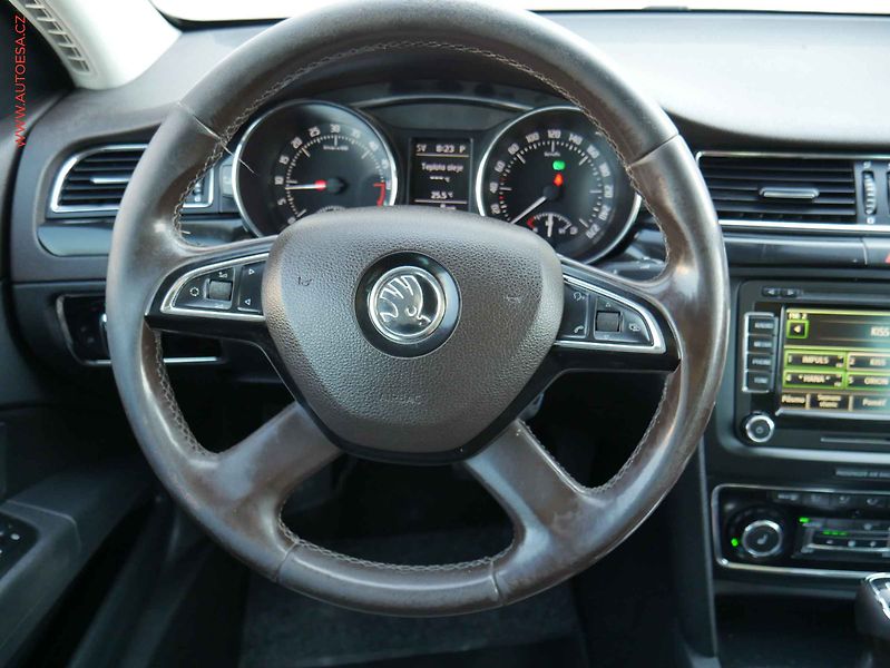 Škoda Superb (2014) 2.0TDi 4x4, ČR, Panor, kůže - fotka 14 z 25
