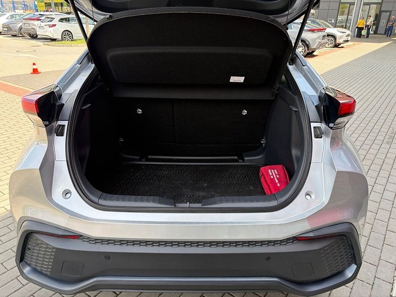 Toyota C-HR 1.8 Style - fotka 16 z 19