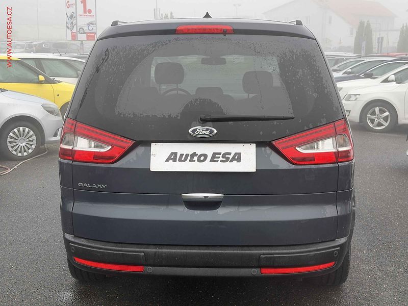 Ford Galaxy (2012) 2.2 TDCi, Titanium, xenon - fotka 5 z 16