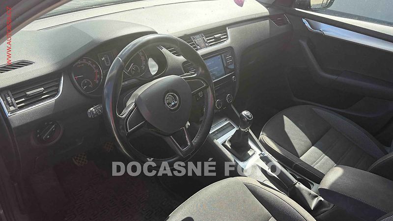 Škoda Octavia (2017) 1.6 TDI, ČR, AC, výhřev sed - fotka 3 z 3