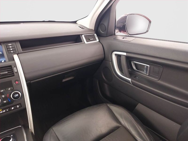 Land Rover Discovery Sport (2018) SE TD4, 4X4, Automat - fotka 8 z 25