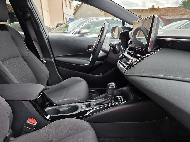Toyota Corolla (2023) 1.8-1MAJITEL-PRAVIDELNÝ SERVIS - fotka 10 z 14
