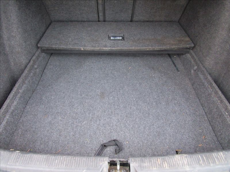 Škoda Octavia Combi 2.0TDi RS, aut. Klima - fotka 36 z 40