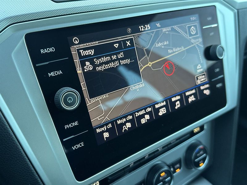 Volkswagen Passat (2018) Variant 2.0 TDI DSG Comfortlin - fotka 11 z 27
