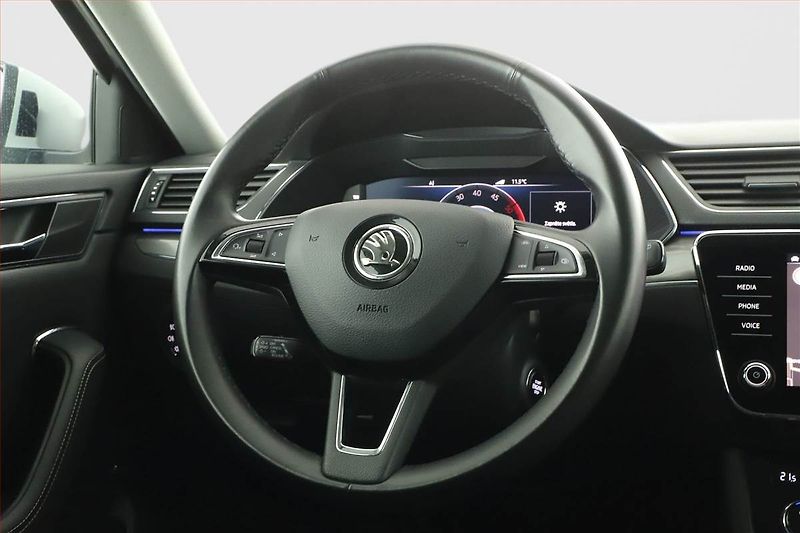 Škoda Superb (2019) Scout 2.0 TDI - fotka 16 z 19