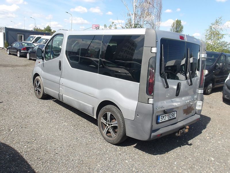 Renault Trafic 1,9DCi 74 kW 8 míst !! - fotka 7 z 31