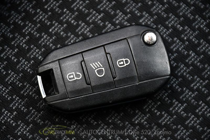 Peugeot 308 1,5HDi ČR ACTIVE CARPLAY - fotka 32 z 46
