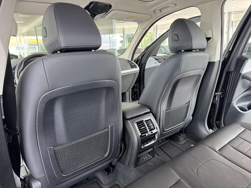 BMW X3 30d xDrive*Head-Up*360Kam*Pano - fotka 15 z 40