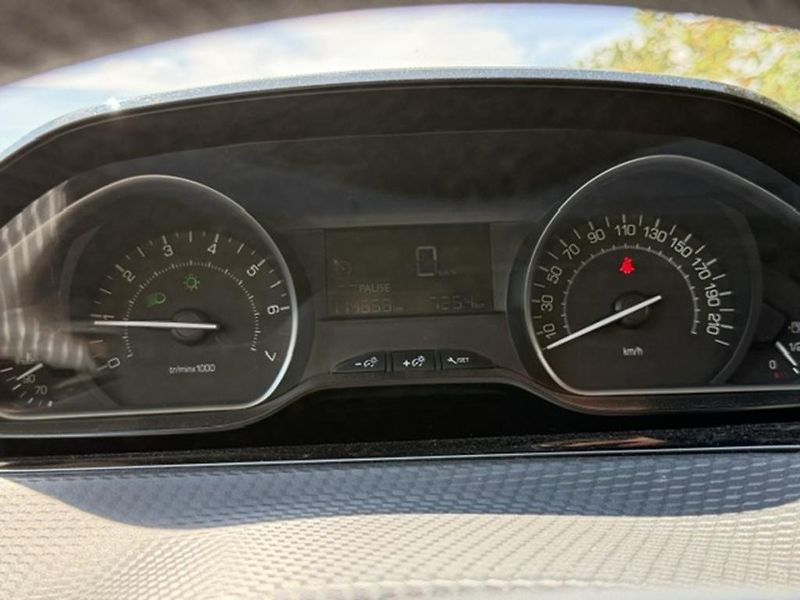 Peugeot 2008 1.2 PureTech, serv.kniha - fotka 14 z 28