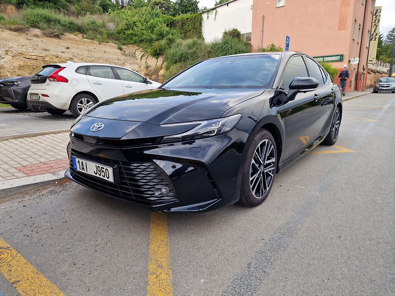 Toyota Camry (2024) 2.5 Hybrid EXECUTIVE - fotografie inzerátu