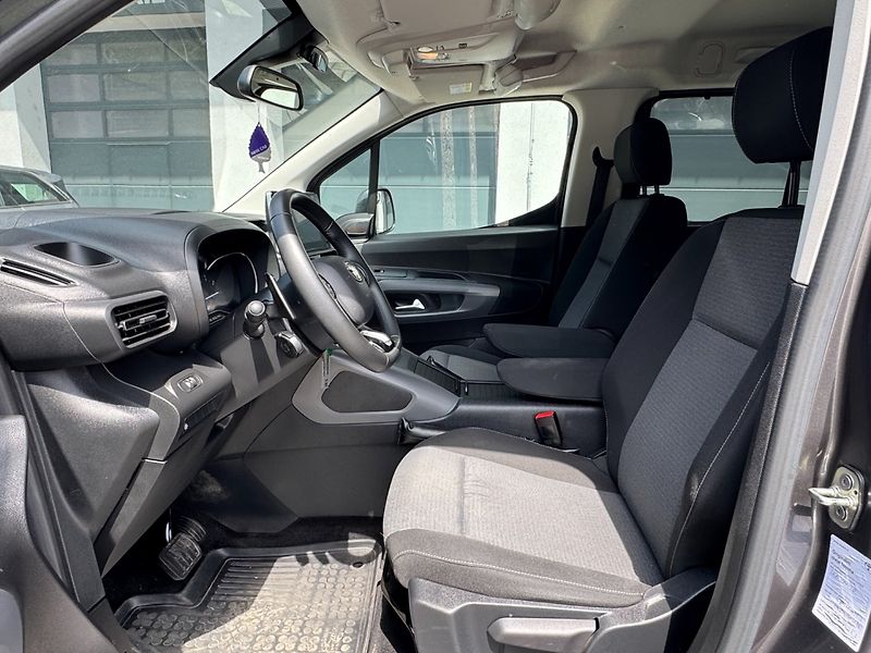 Toyota ProAce City Verso (2021) 1.2, 7míst, automat - fotka 9 z 30