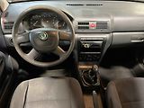 Škoda Octavia (2010) 1.6 MPi, ČR, Tour, AC - náhled 8