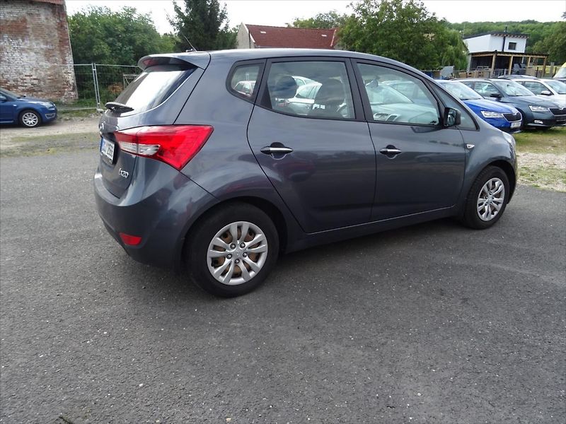 Hyundai ix20 1,4 CVVT 66 kW 1.majitel v ČR - fotka 9 z 18