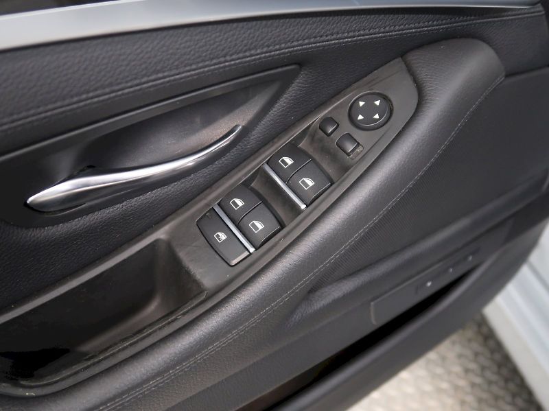 BMW Řada 5 (2012) 535d 230KW NAVI XENON - fotka 35 z 41