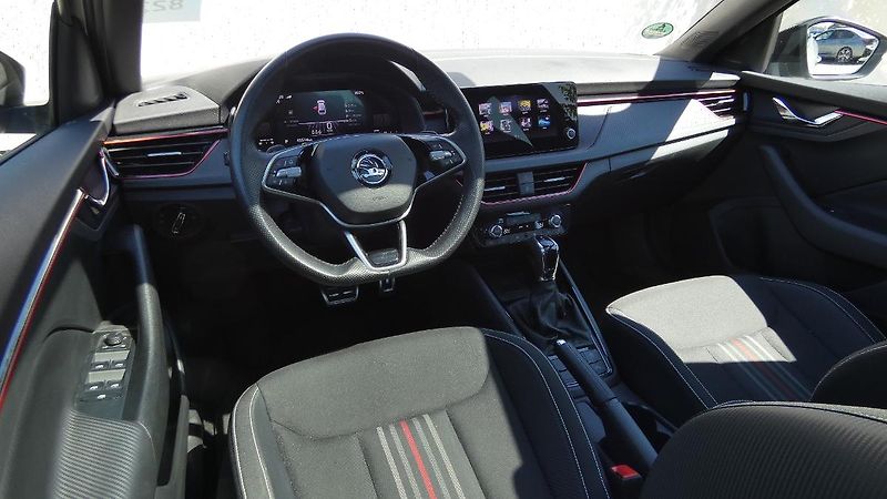 Škoda Scala 1,5TSI DSG Monte Carlo - fotka 5 z 24