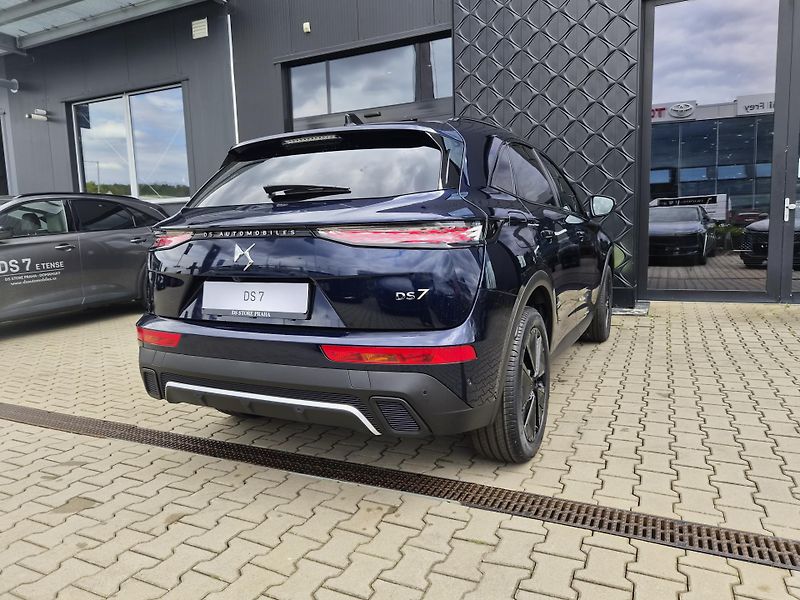 DS Automobiles DS7 (2026) PERFORMANCE LINE 1.5 BlueHDi - fotka 17 z 26