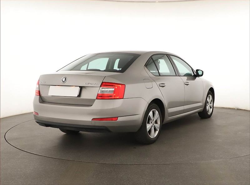 Škoda Octavia (2014) 1.6 TDI, Automat, Tempomat - fotka 5 z 15