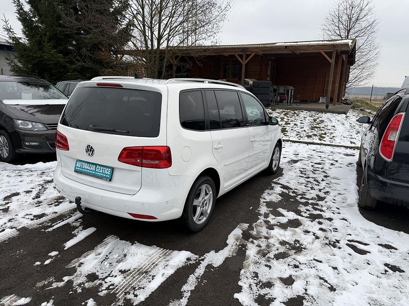 Volkswagen Touran 2.0 TDI STYLE - fotka 6 z 21