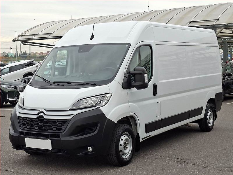 Citroën Jumper (2022) 2.2 BlueHDi, L3H2, 13m3, 1.0t - fotka 2 z 17