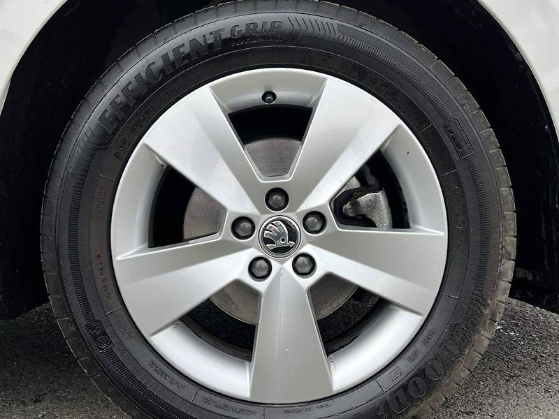 Škoda Scala (2023) Style 1.0 TSI - fotka 10 z 20