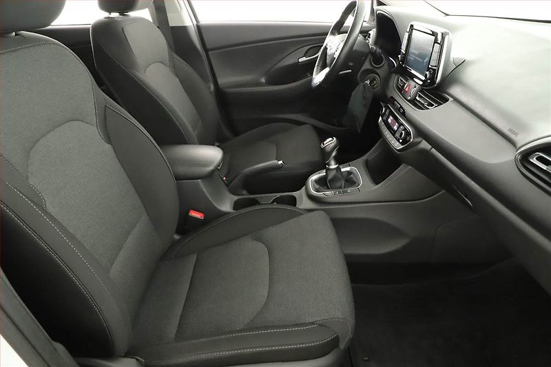 Hyundai i30 (2021) 1.5 T-GDI MHEV, ČR,1.maj - fotka 7 z 14