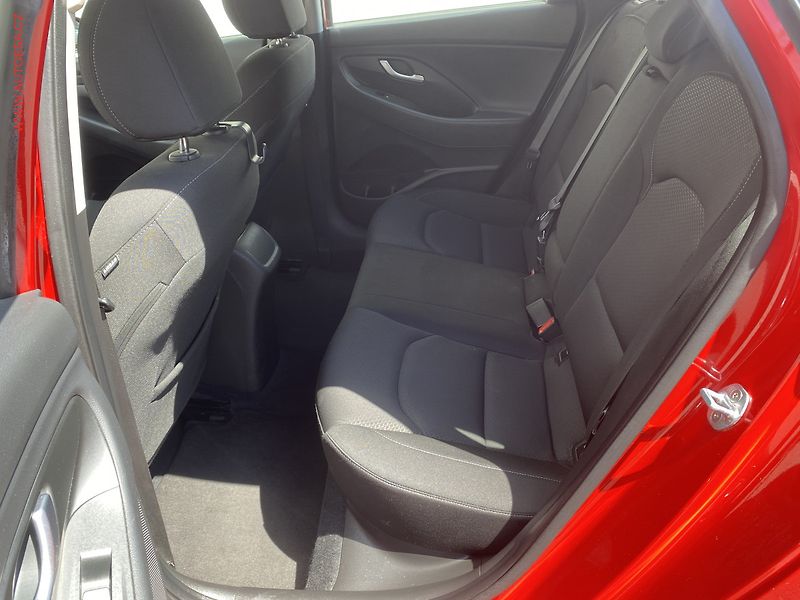 Hyundai i30 (2019) 1.4 T- GDI, ČR, AC, výhřev - fotka 10 z 19