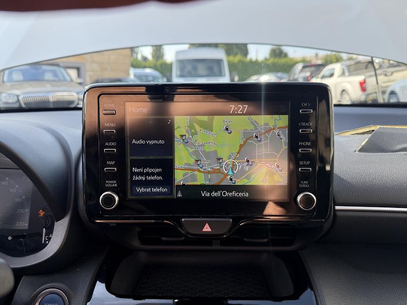 Toyota Yaris Cross Hybrid 68 kW - fotka 17 z 26