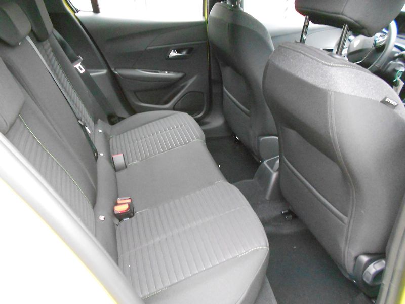 Peugeot 208  STYLE Turbo 100 MAN6  - fotka 9 z 11