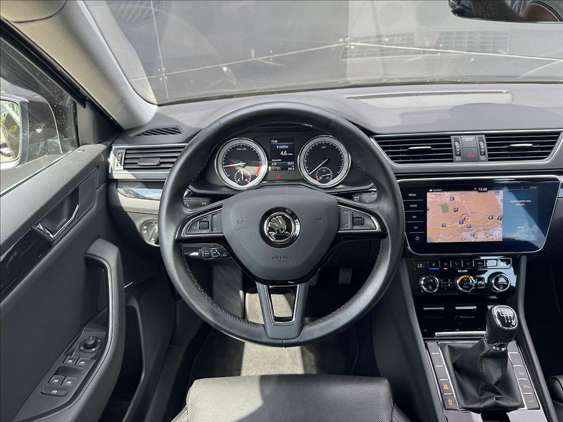 Škoda Superb 2,0 TDI 110kW L&K ČR 1.MAJITEL - fotka 16 z 33