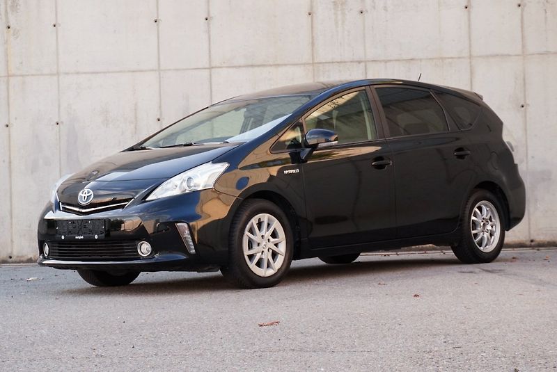 Toyota Prius 1.8 HYBRID 7míst - fotka 5 z 34