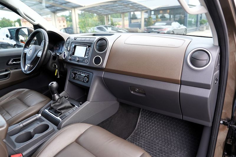 Volkswagen Amarok 2.0 TDI 4x4 High line/120 Kw/m - fotka 30 z 46